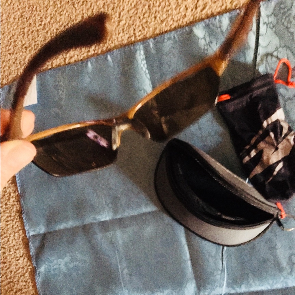 RYDERS. Sports eyewear